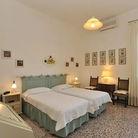 Country Hotel Vessus-3