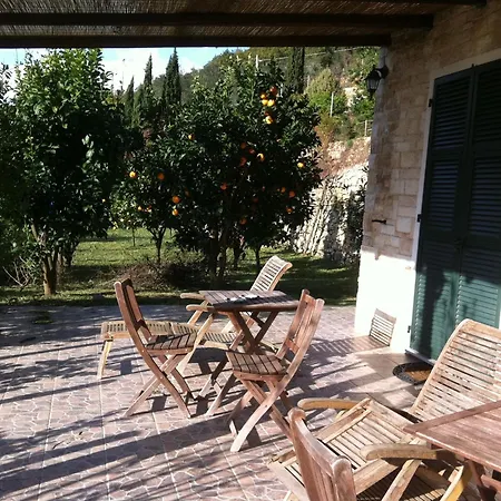 Agriturismo La Rocca di Perti-3