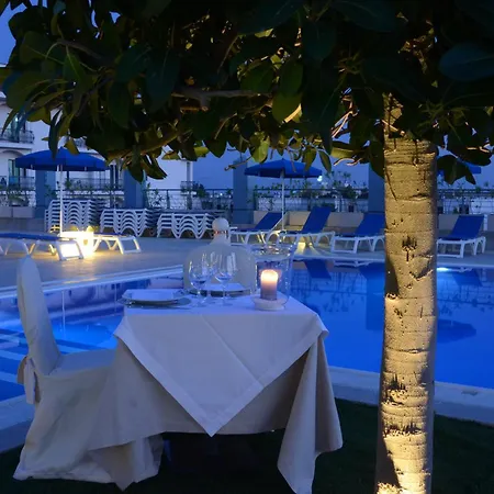 Club Azzurro Hotel&Resort-3