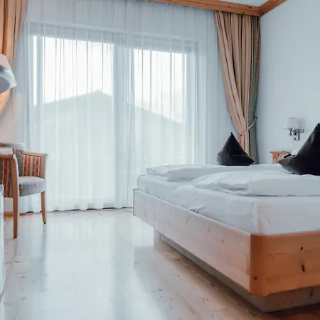 Residence Hotel Alpinum-3