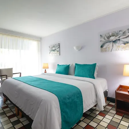 Hotel Bahia Cartagena-3