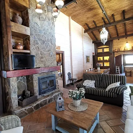 LOS CASTILLOS Casa Rural y espacio para eventos-3