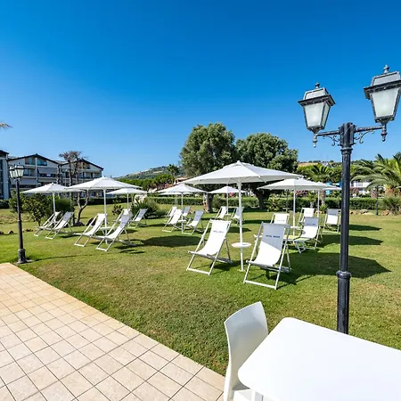 Roses Hotel-2