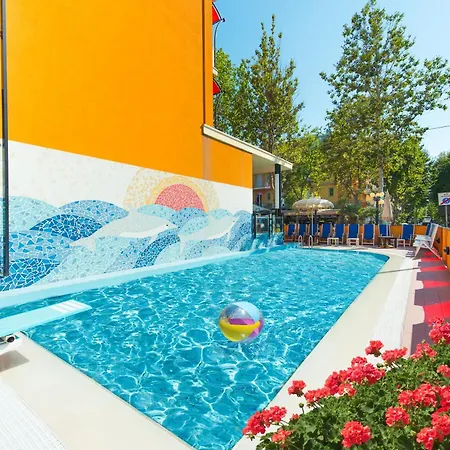 Viva Beach Hotel - 20M From The Beach & Large Breakfast-2