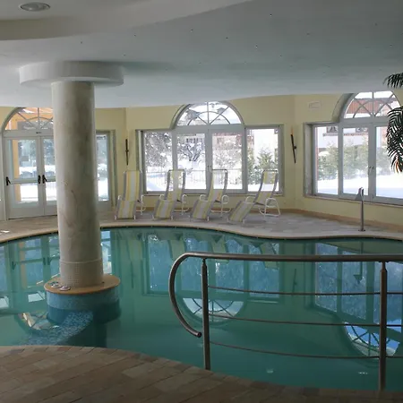 Hotel Canada-2