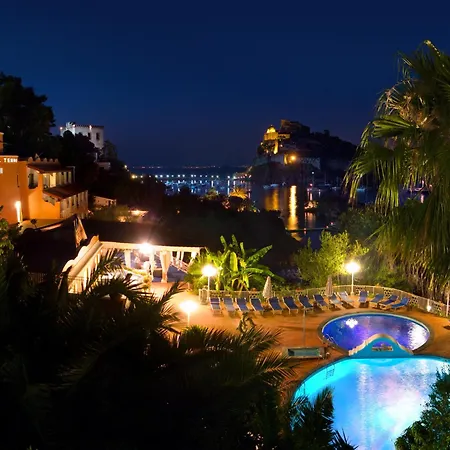 Strand Hotel Delfini-2