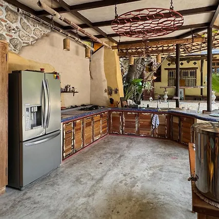 Casa Del Tunel Lodge In Getsemani-2