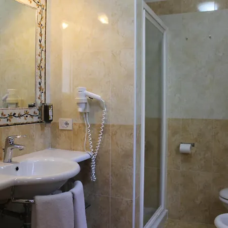 Hotel Al Sole Bardolino-3