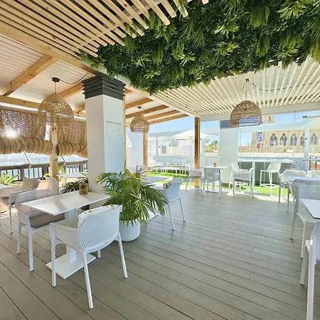 Hotel Apartamentos Marina Luz-2