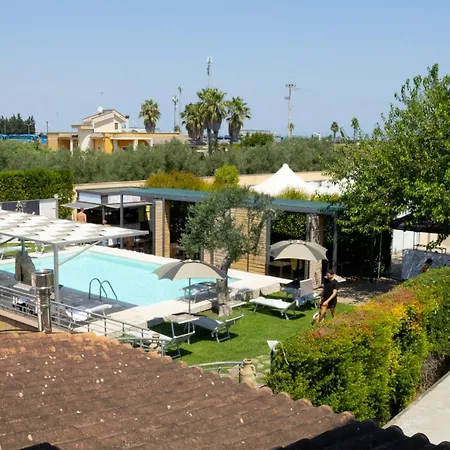 Bed&Breakfast Giardini Di Marzo-3