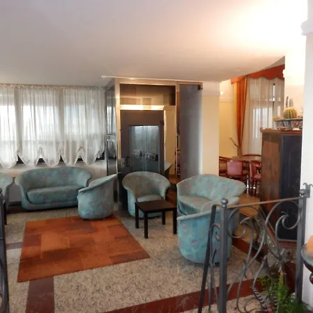 Hotel Residence Villa Jolanda-3