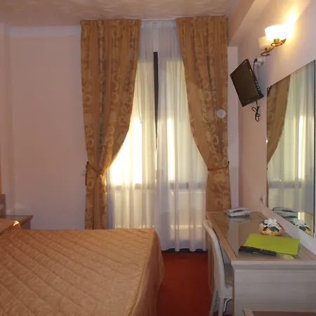 Hotel Nedy-3