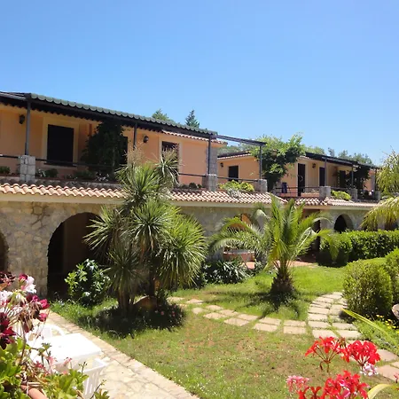 Residence e B&B Villamirella-3