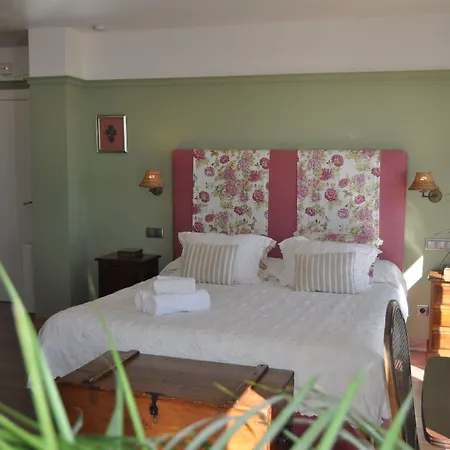 Welcome Inn Nerja Guest House Luxury Bed & Breakfast-2