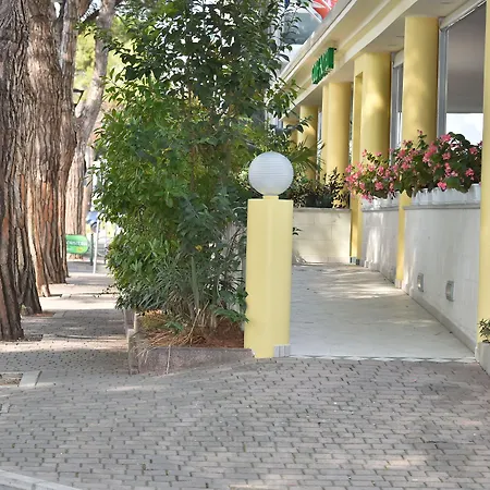Hotel Golf ***S-2