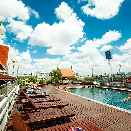 D&D Inn Khaosan-3