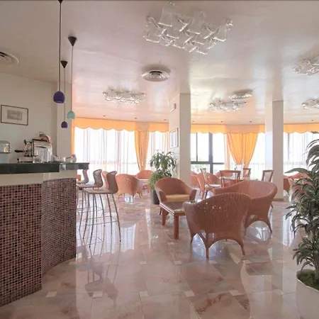 Hotel Torremaura Fronte Mare Con Beach Club-3