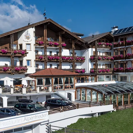 Hotel Alpenfrieden-3