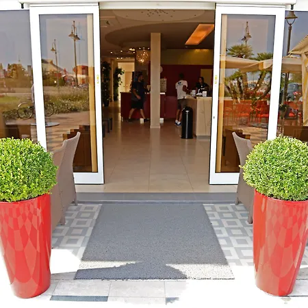 Hotel Cosmopol Cesenatico-2