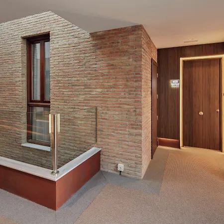 Sercotel Granada Suites-3