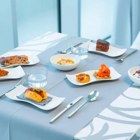 I-Suite Hotel-2