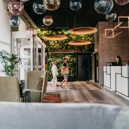 J44 Lifestyle Hotel-3