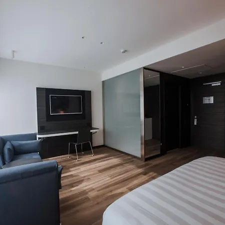 Life Hotel-3