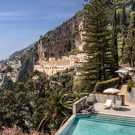 NH Collection Grand Hotel Convento di Amalfi-3