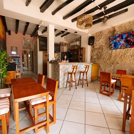 Casa Zahri Boutique Hostel-3