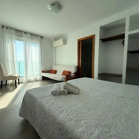 Living One Bed And Breakfast-2
