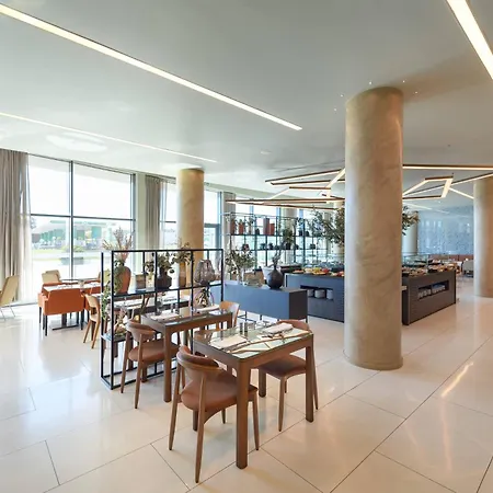Meliá Lisboa Aeroporto-3