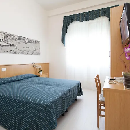 Hotel Marina-3