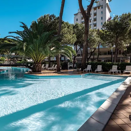 Hotel Corona Milano Marittima-2