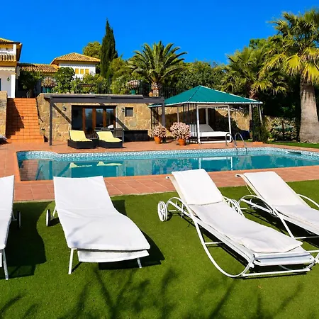 Family-friendly villa with pool&padel court near El Torcal de Antequera-3