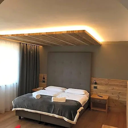Arnica Mountain Hotel-3