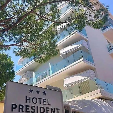 Hotel President-2