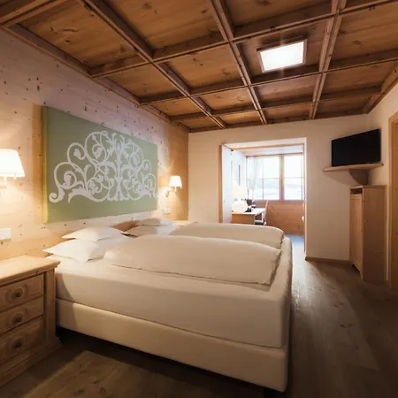 Hotel Ciasa Salares-3