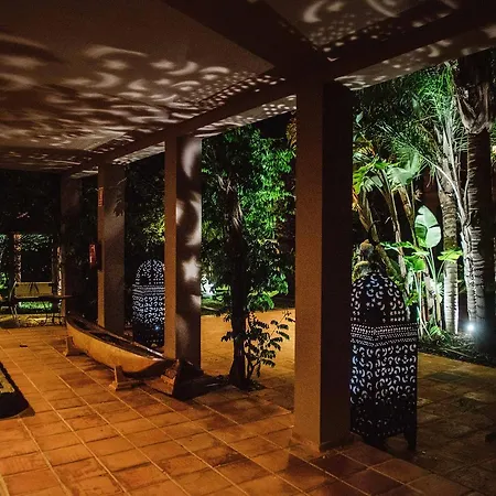 Chillout Hotel Tres Mares-2