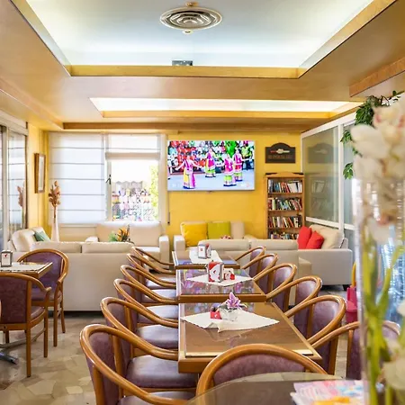 Hotel Harry'S-2