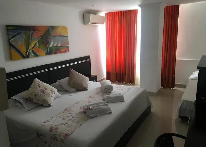 Hotel Six Avenue Cali
