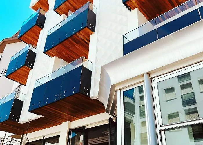 Hotel Montecarlo - Vista Mare con Piscina&Area Fitness Riccione