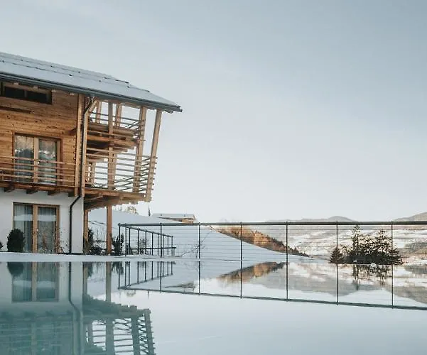 Presulis Hideaway Apartments & Restaurant Fiè