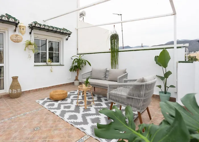 Naim Guest House Nerja
