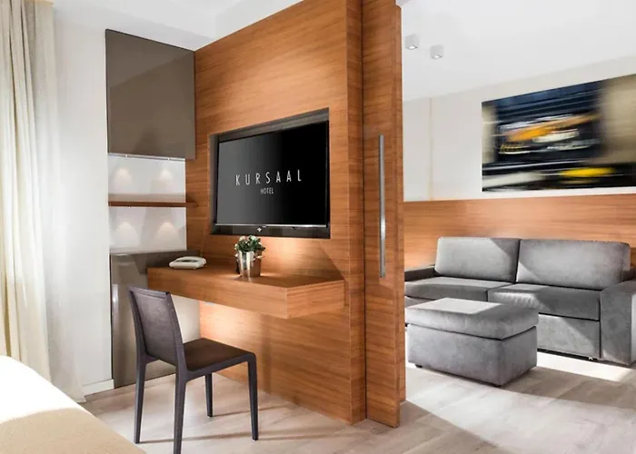 Hotel Kursaal - Fronte Mare Con Piscina Riccione