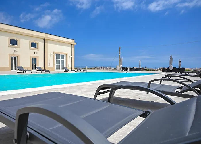 Dimora Savarino Marzamemi Suites With Pool