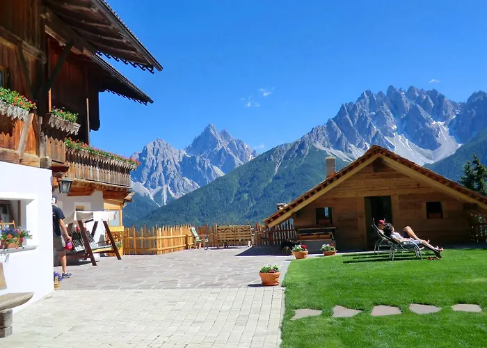 Glinzhof Mountain Natur Resort Agriturismo San Candido