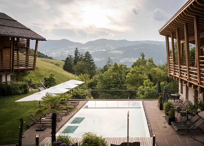 Presulis Hideaway Apartments & Restaurant Fiè