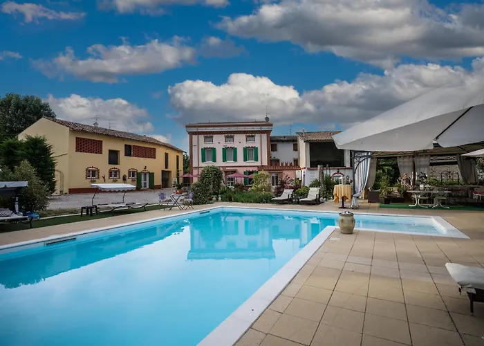 Villa Rossella con piscina Castelnuovo del Garda