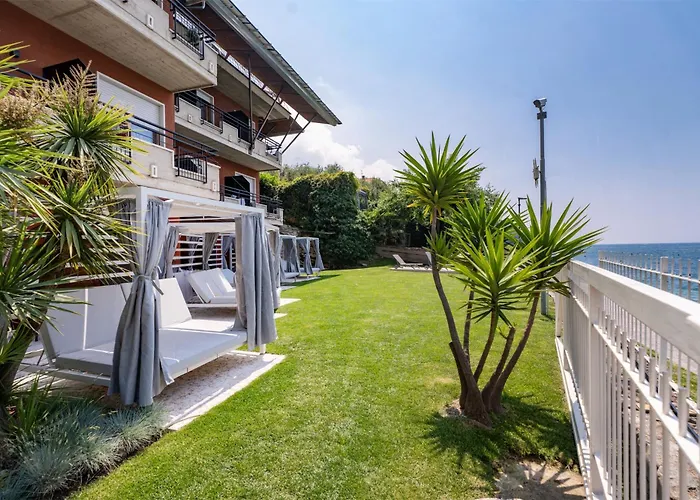 Ambienthotel Primaluna 3S Malcesine