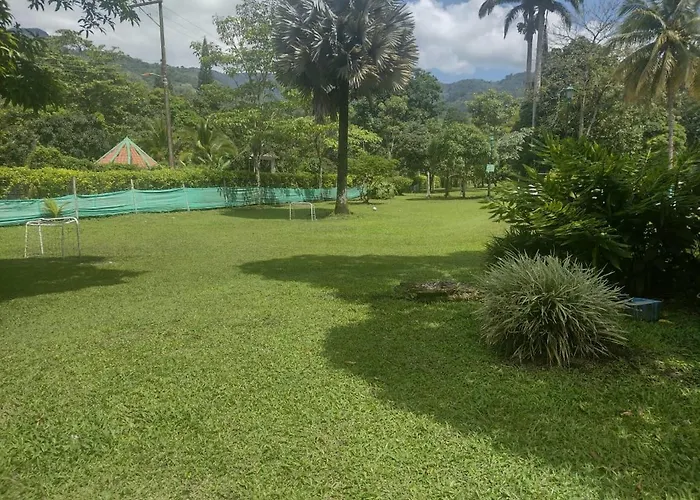 Hotel la Playa Villeta